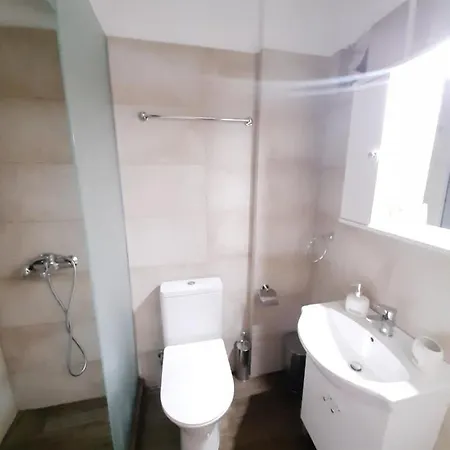 Apartament Lefteris *